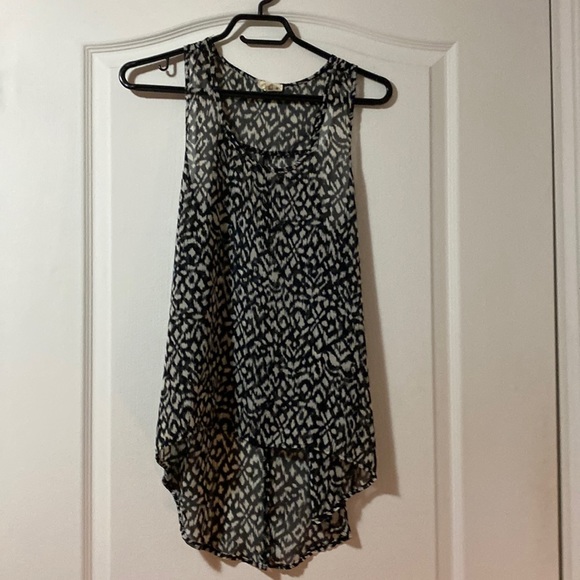 Black and white sheer razorback top - Picture 1 of 4